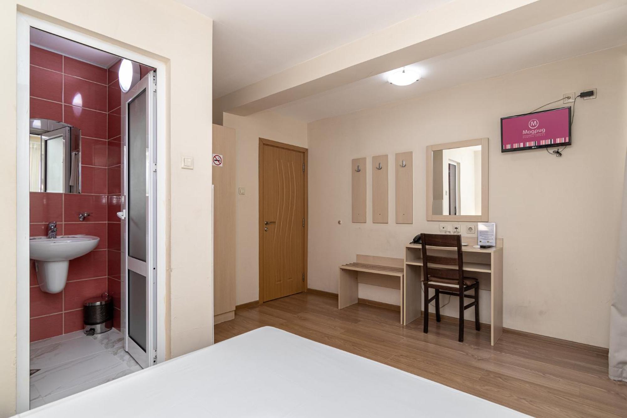 Family Hotel Madrid ソフィア エクステリア 写真