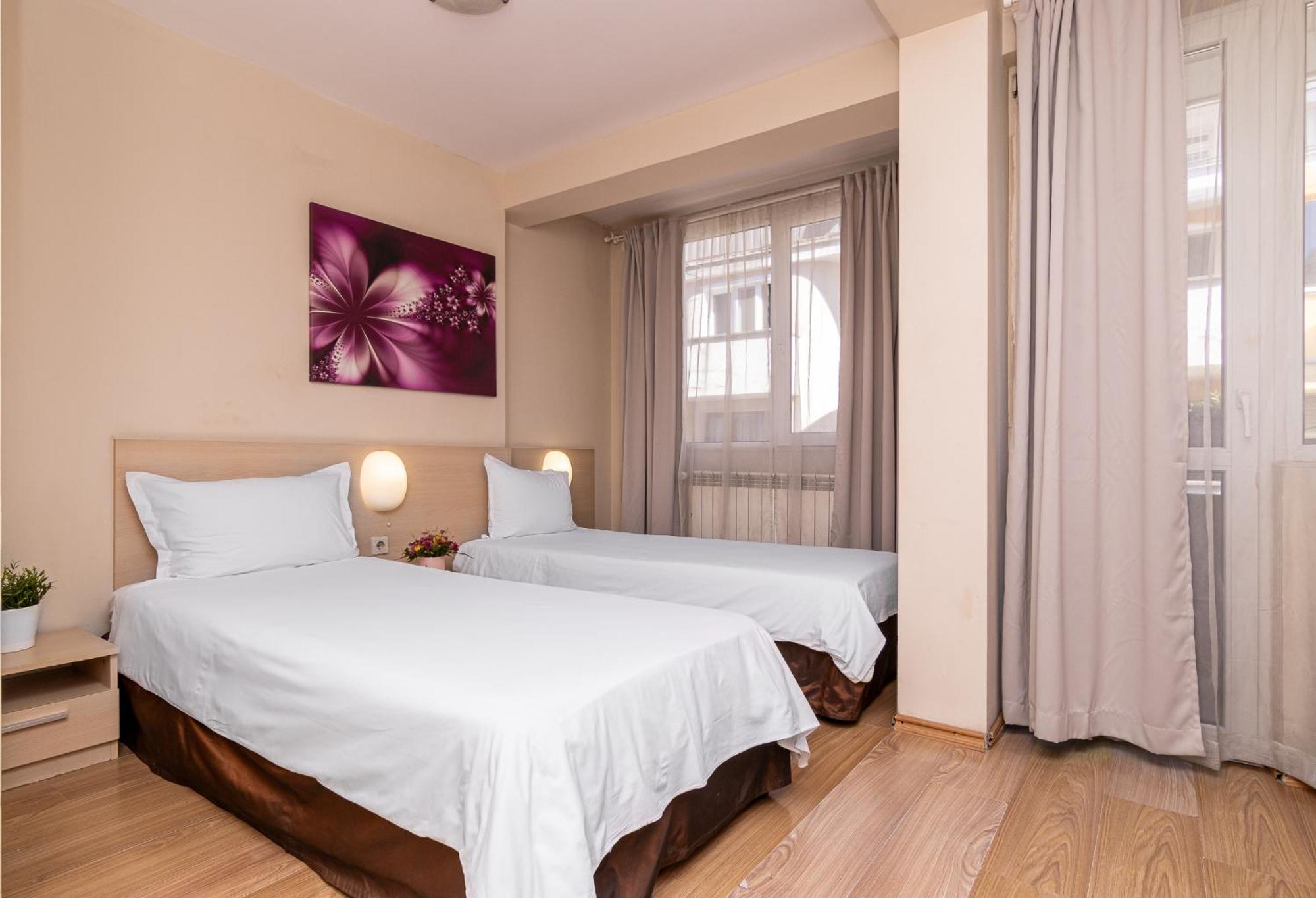 Family Hotel Madrid ソフィア エクステリア 写真