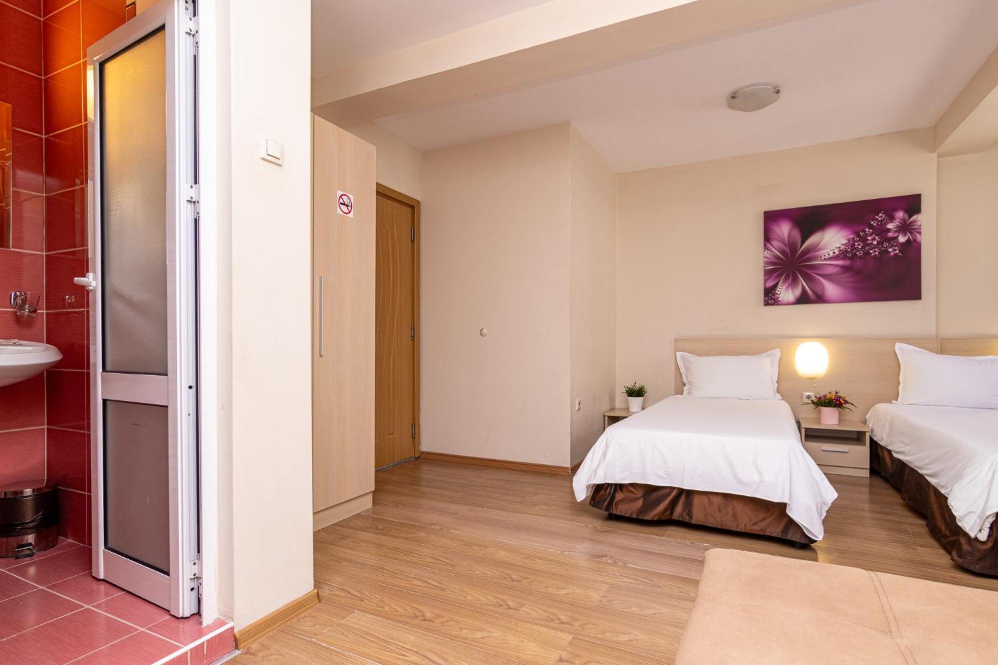 Family Hotel Madrid ソフィア エクステリア 写真