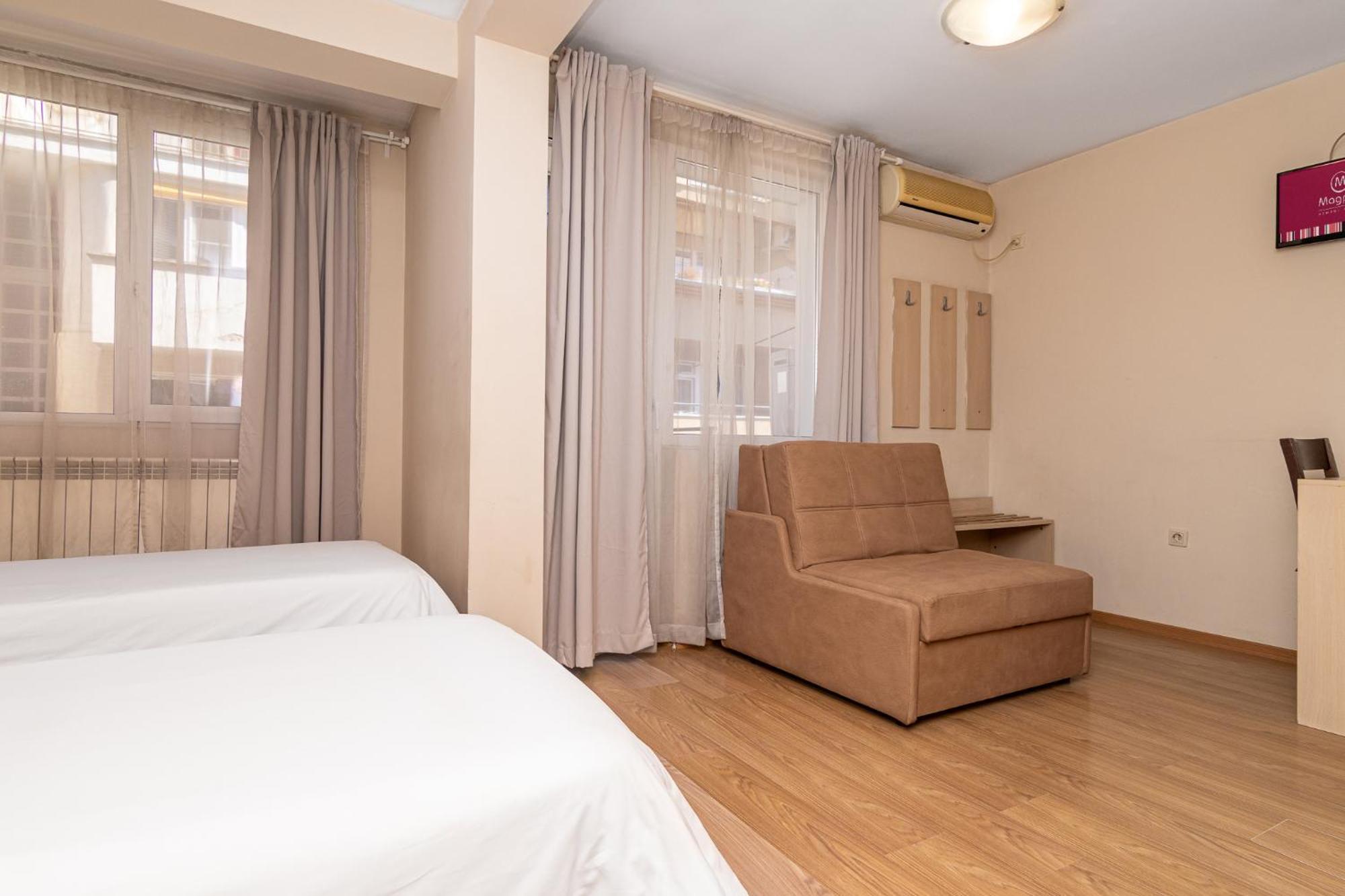 Family Hotel Madrid ソフィア エクステリア 写真