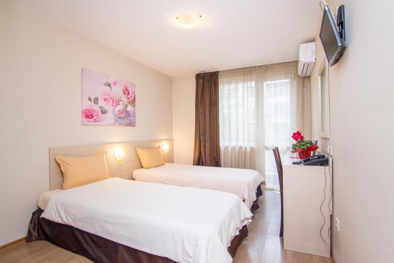 Family Hotel Madrid ソフィア エクステリア 写真