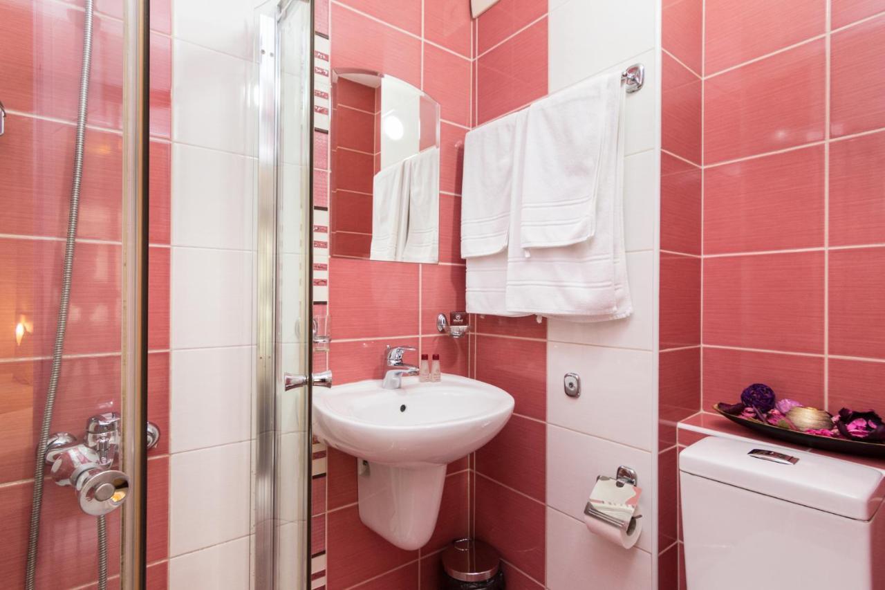 Family Hotel Madrid ソフィア エクステリア 写真