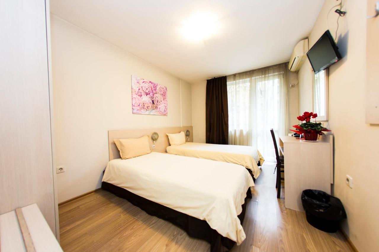 Family Hotel Madrid ソフィア エクステリア 写真