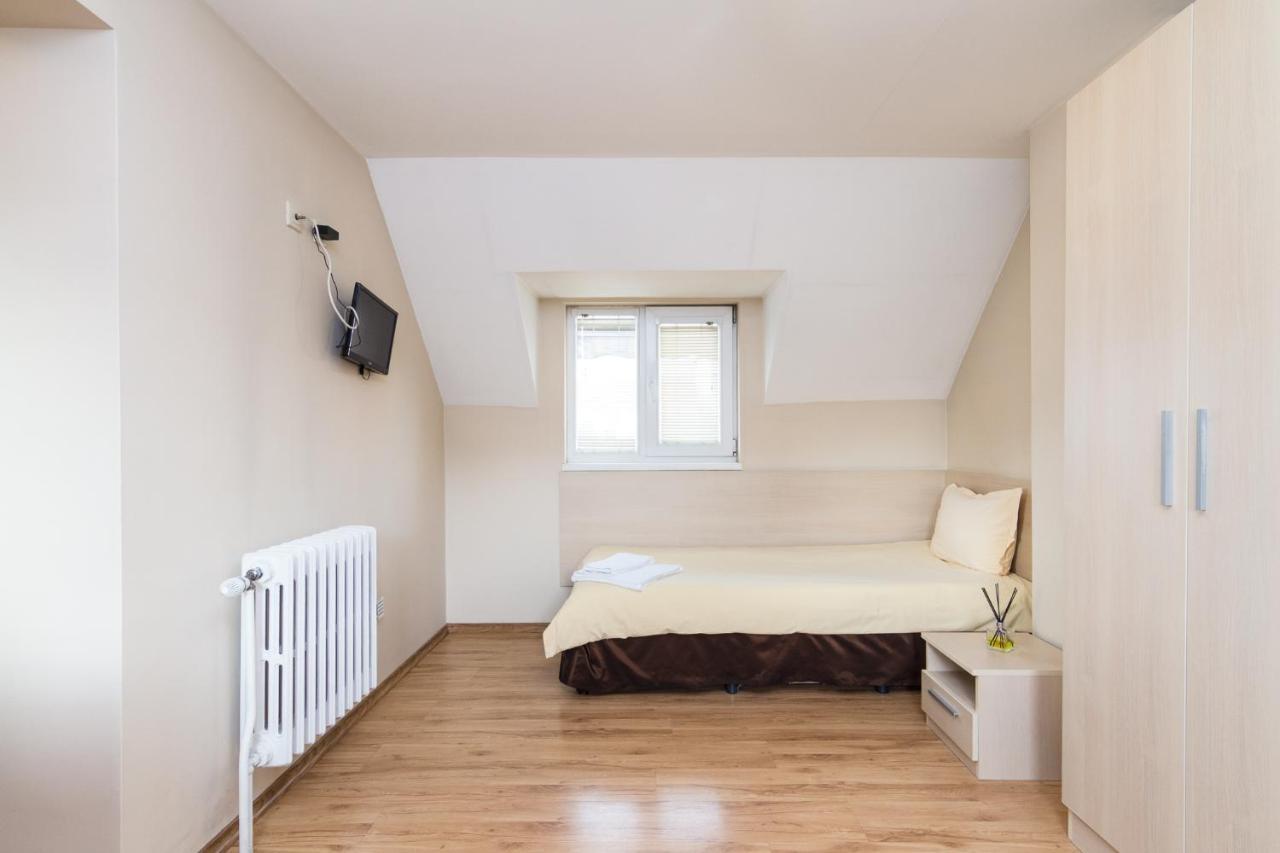 Family Hotel Madrid ソフィア エクステリア 写真