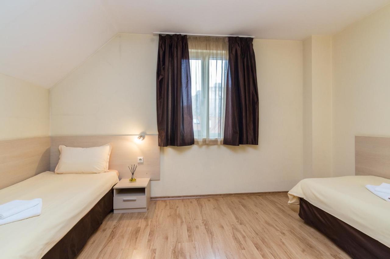 Family Hotel Madrid ソフィア エクステリア 写真